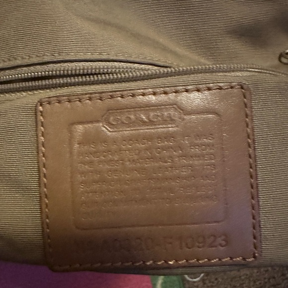 Coach 100% Authentic CC logo shoulder bag. Hobo - Picture 11 of 16